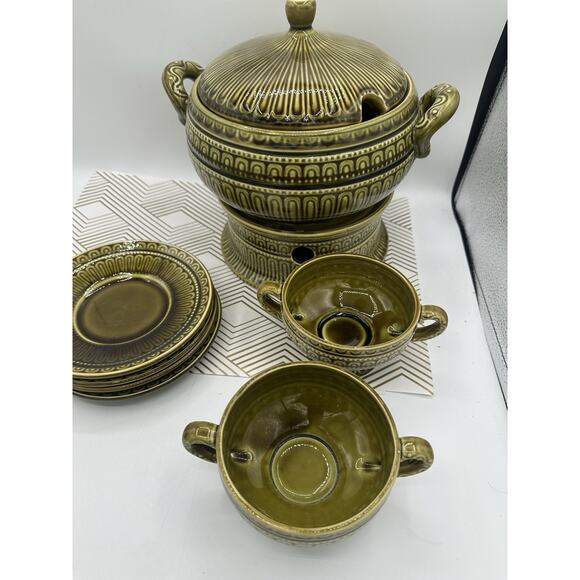 Vintage Ornate Green Ceramic Tureen Soup Set Pot Retro 12 Pieces - Picture 8 of 11